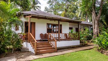 Suite, 2 tweepersoonsbedden | 1 slaapkamer, individueel gemeubileerd, beddengoed