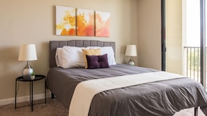Apartamento (Ground Floor) | Roupas de cama premium, ferros/tábuas de passar roupa, roupa de cama