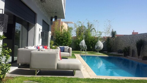 Beautiful spacious villa with pool and garden