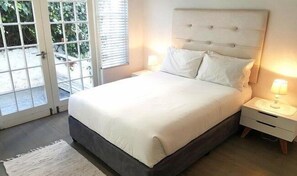 Standard Double Room, 1 Double Bed, Courtyard View, Mountainside | Iron/ironing board, free WiFi, bed sheets