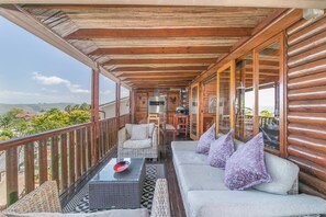 Terrace/patio - Knysna Lodge Self Catering Accommodation (Knysna)