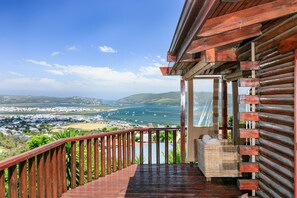 Comfort House, 4 Bedrooms | Terrace/patio
