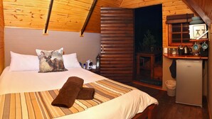 Exclusive Cabin, 1 Bedroom, Lagoon View - Knysna Lodge Self Catering Accommodation (Knysna)
