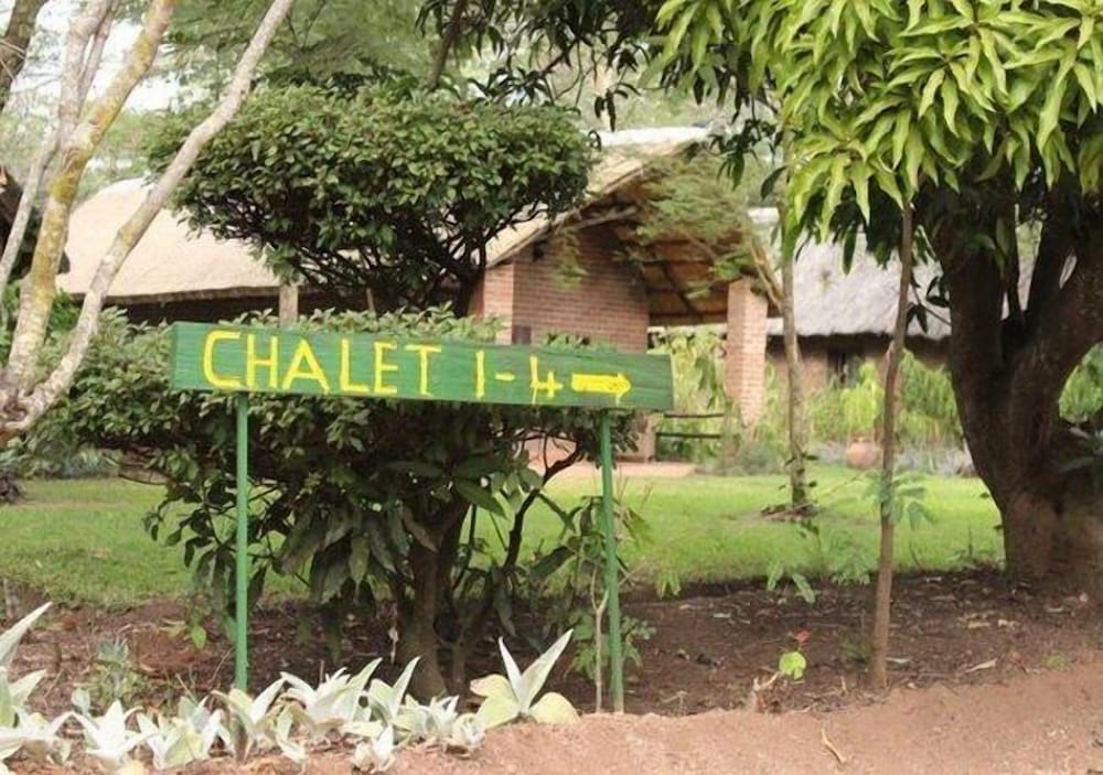 Barefoot Lodge and Safaris by null