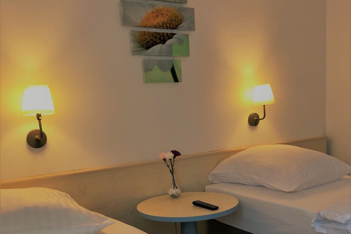 Camera tripla | Wi-Fi gratuito, lenzuola