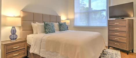 3 chambres, fer et planche à repasser, Wi-Fi, draps fournis
