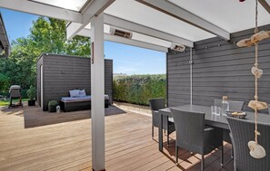 Outdoor dining - Awesome home in Hejls with WiFi (Hejls)