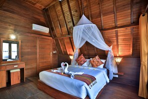 Deluxe dubbelrum | Minibar, skrivbord, ljudisolering och extrasängar