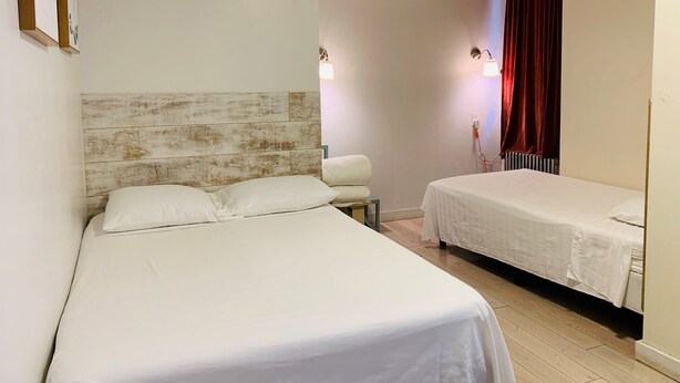 Basic Triple Room | Free WiFi, bed sheets