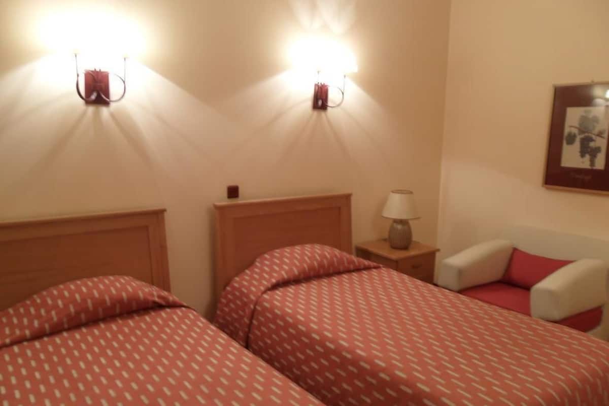 Twin kamer | Gratis babybedden, gratis wifi, beddengoed