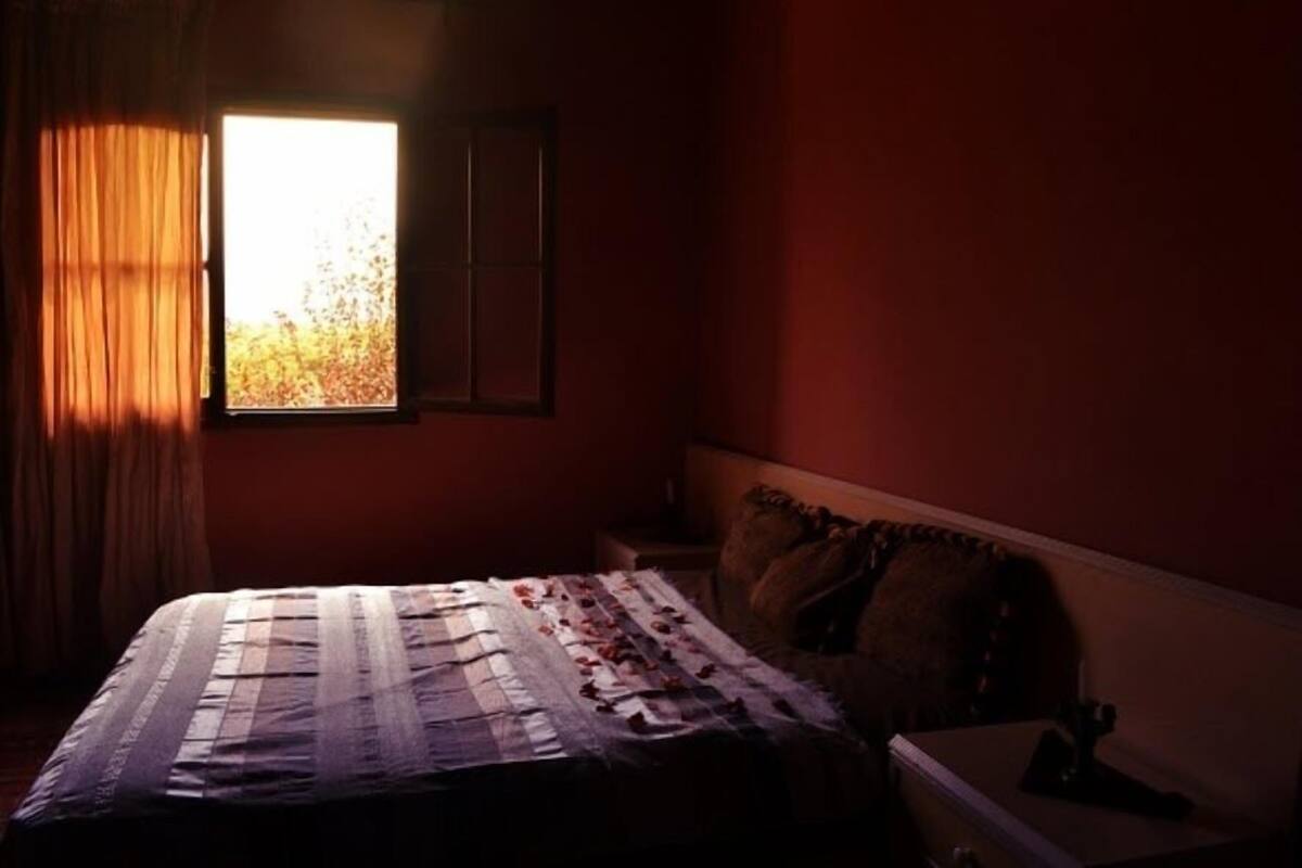 واي فاي مجانًا وملاءات أسرّة