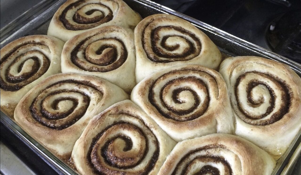 فطور من الأطباق المحلية مجانًا يوميًا