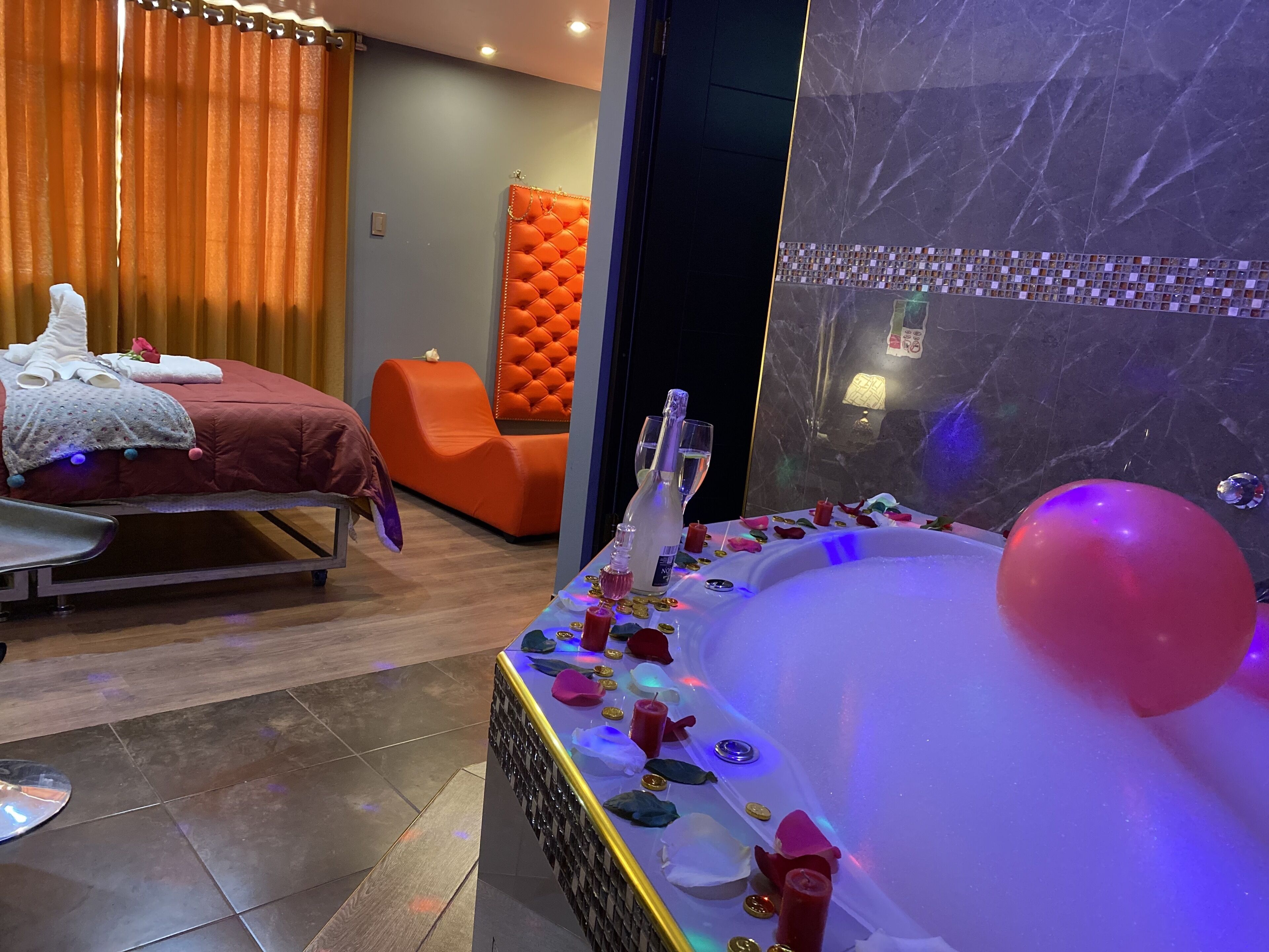 Exclusive-Studiosuite | Hochwertige Bettwaren, Daunenbettdecken, individuell dekoriert