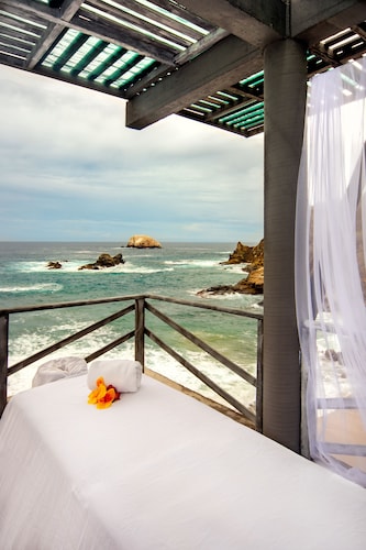 Villa Aikia Adults Only