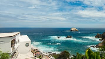 Een privéstrand, wit zand