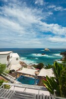 Playa privada y arena blanca