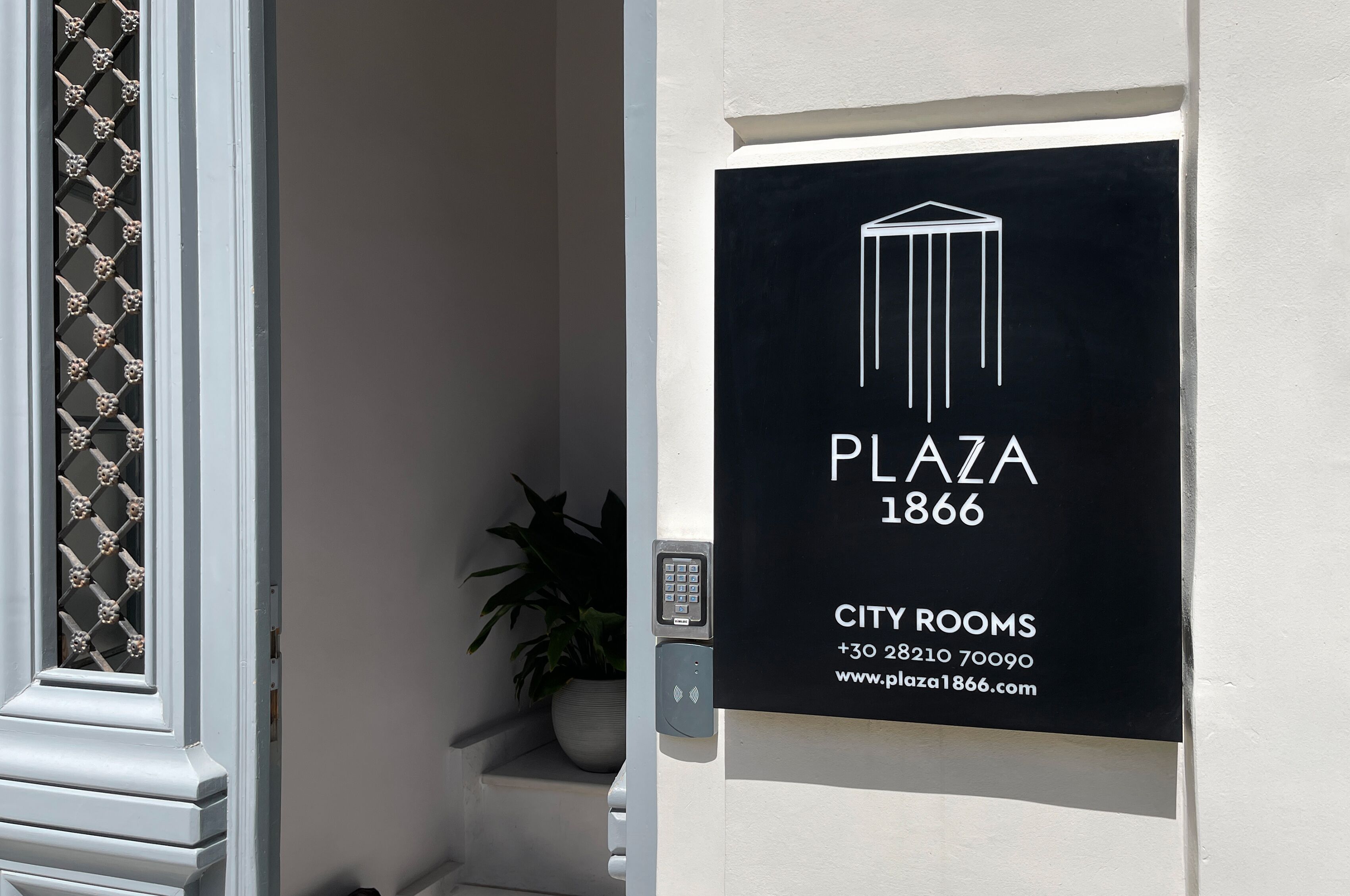 Photo - Plaza 1866 Superior City Rooms
