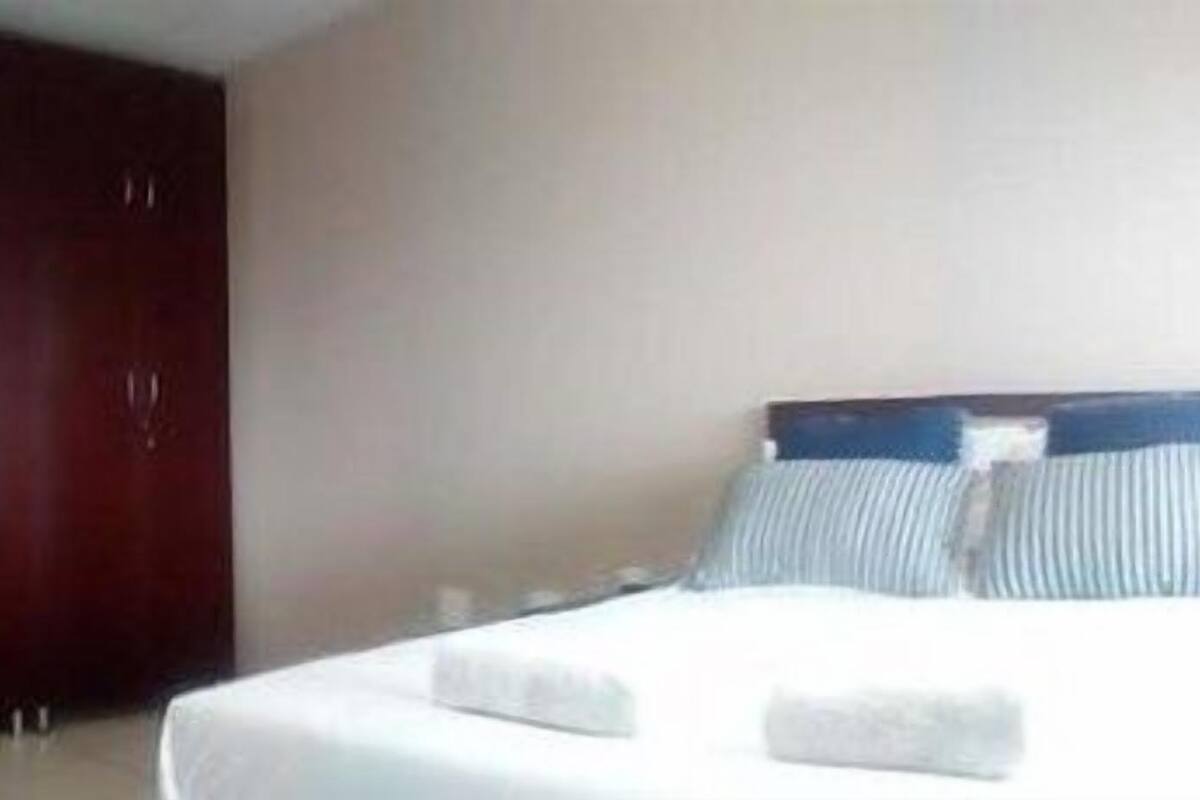 WiFi (free), bed sheets
