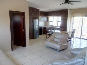 Interior - Madison Avenue Beach View Apartments (Durban)