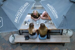 Ulkoruokailutilat