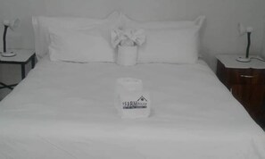 Standard Double Room, 2 Bedrooms, Refrigerator, Garden Area | Bed sheets - The Farmhouse B&B Beergarden CC (Outjo)