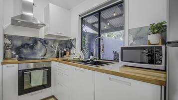 Fridge, microwave, oven, stovetop