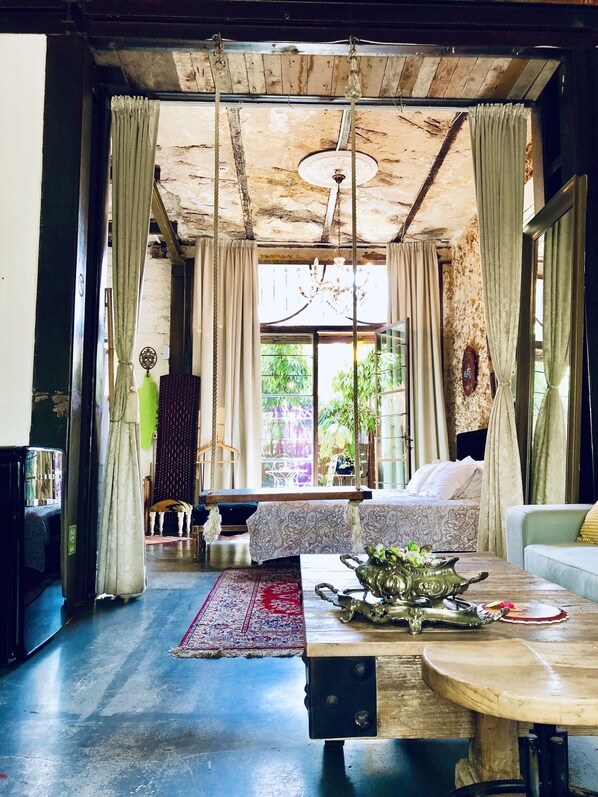 Deluxe Studio Suite | In-room safe, soundproofing, free cots/infant beds, free WiFi - Trieste Neve Tzedek Boutique Suites (Tel Aviv)