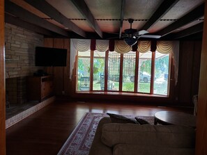 Smart TV, DVD player, table football, ping pong