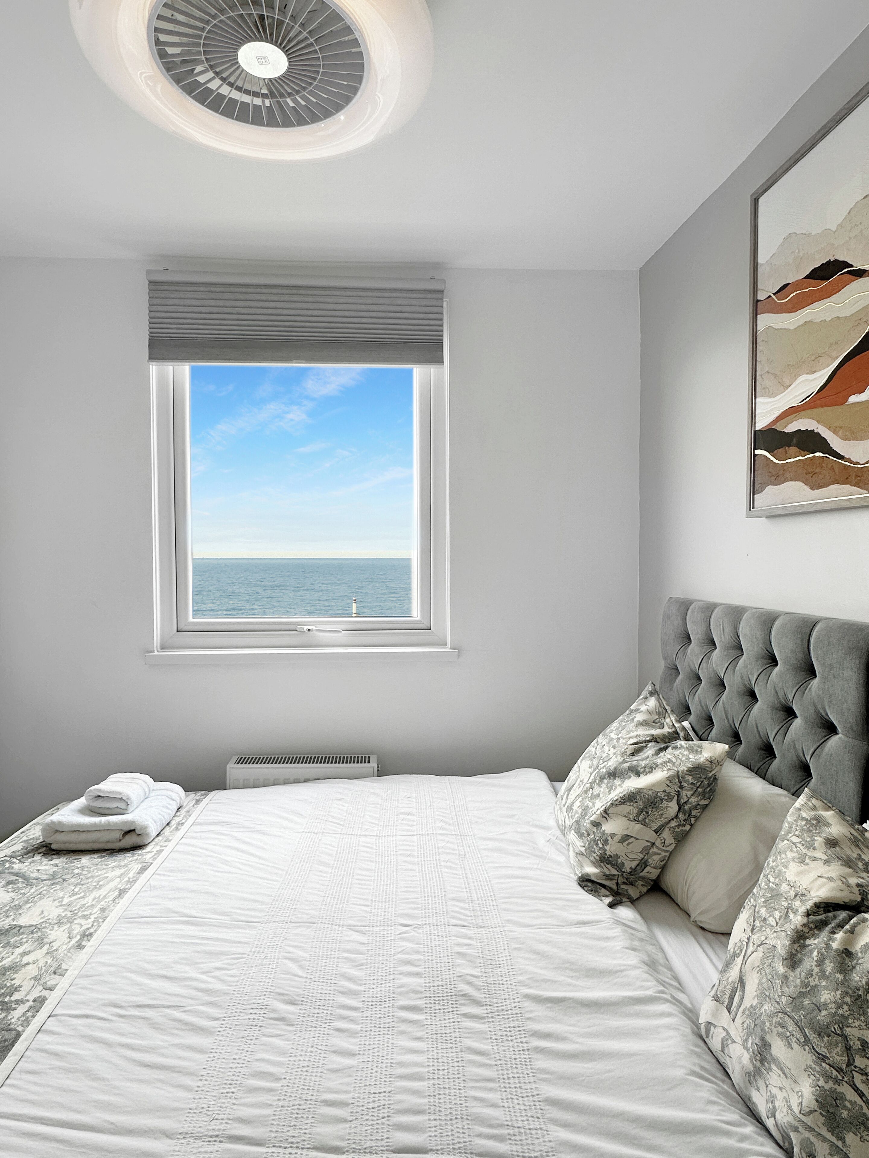 10 Apartment with Sea View: Loft Type 3rd Floor (plus 1 free baby) | エジプト綿のシーツ、高級寝具、防音設備、アイロン / アイロン台