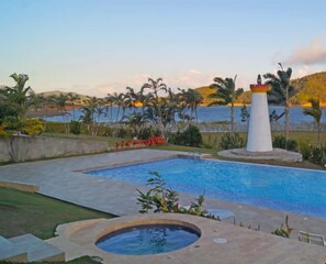 Utomhuspool