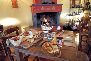Free daily buffet breakfast  - Ameliko Zagori (Zagori)