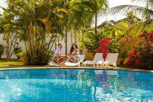 Kolam renang terbuka 