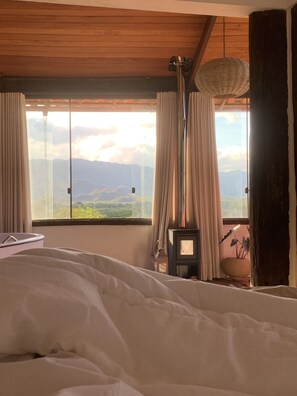 Habitación Deluxe doble de uso individual, 1 cama de matrimonio | Minibar, cortinas opacas, wifi gratis y ropa de cama