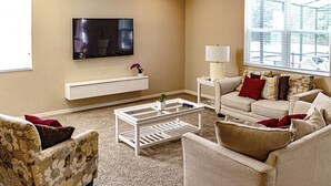 Family House | Living area - 5 bedroom w Pool Near Disney n Universal (Kissimmee)