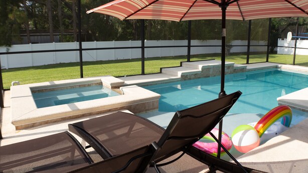 Exterior - 5 bedroom w Pool Near Disney n Universal (Kissimmee)