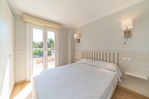 3 habitaciones, tabla de planchar con plancha y wifi gratis 