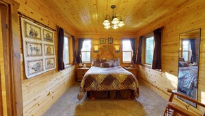 Free WiFi, bed sheets - Cozy Mountain AfriCabin (Monticello)