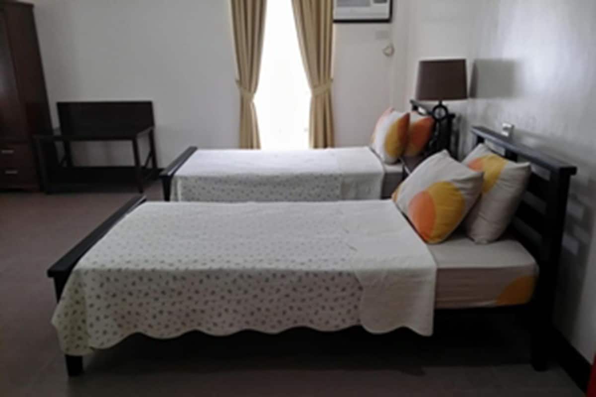 Desk, bed sheets
