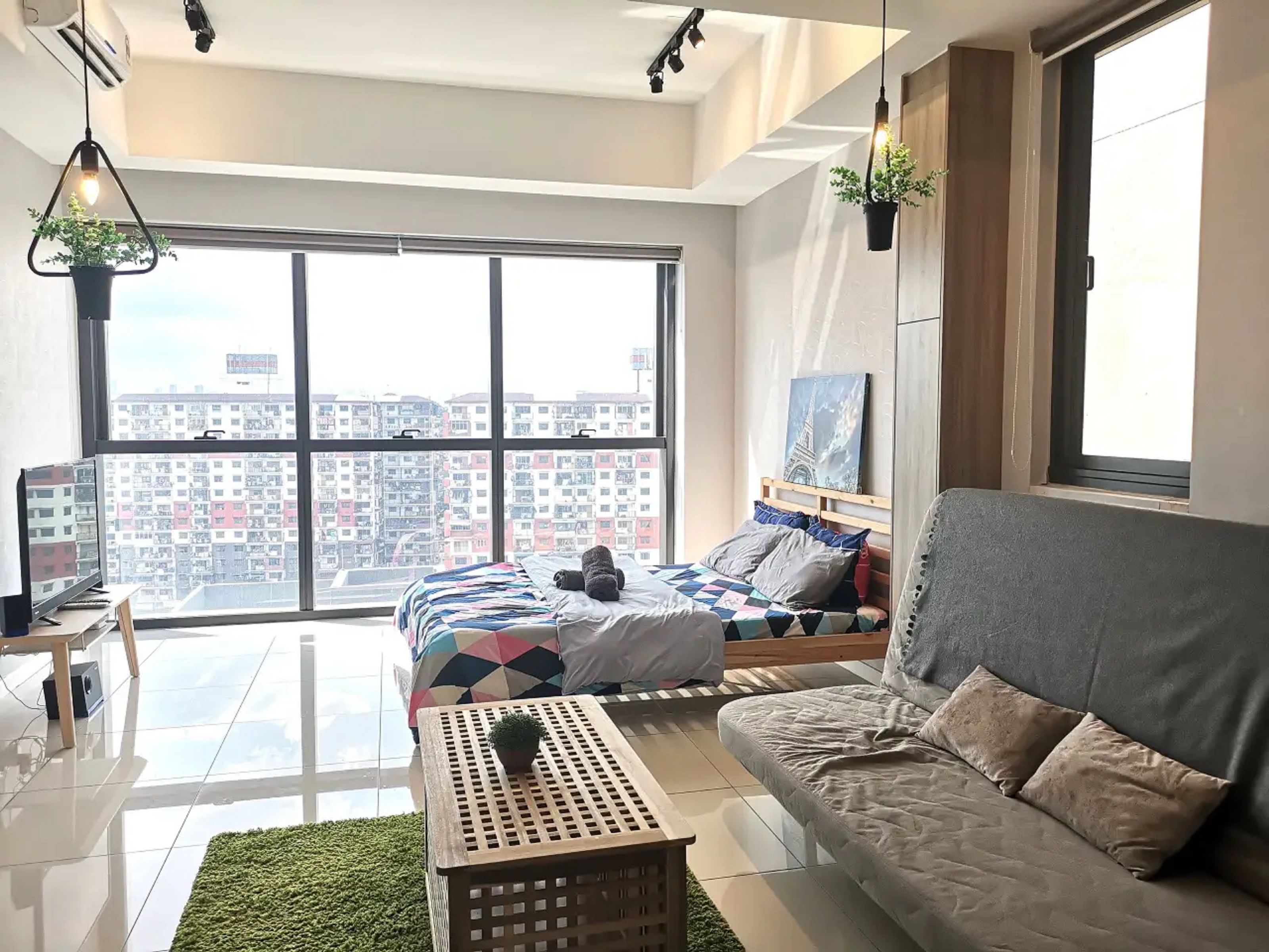 Apartment, 1 Schlafzimmer (The Altus) | Individuell dekoriert, individuell eingerichtet, Schreibtisch