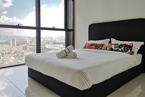 Apartment, 2 Schlafzimmer (The Zunica) | Individuell dekoriert, individuell eingerichtet, Schreibtisch