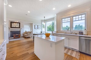 独立别墅, 4 间卧室 | 私人厨房 | 冰箱、烤箱、茶具/咖啡用具、烤面包机