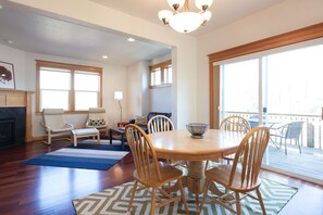 Townhome, 3 Bedrooms | Dining