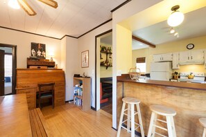 独立别墅, 4 间卧室 | 私人厨房 | 冰箱、微波炉、烤箱、炉灶