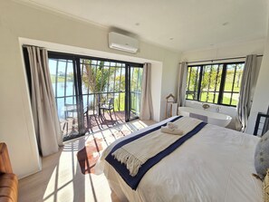 Eco Coconut 6 (2-4 sleeper) | 高級寢具、羽絨被、迷你吧、獨特設計