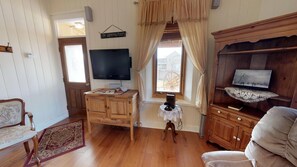 Cottage (Stunning Rock House located near the ) | Living room | Flat-screen TV - Bluff Family Retreat (Bluff)