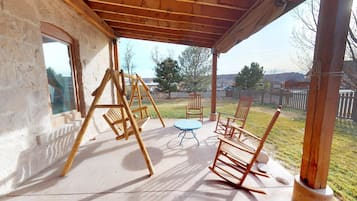 Cottage (Stunning Rock House located near the ) | Balkon