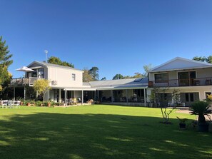 Exterior - Burrough place (George)