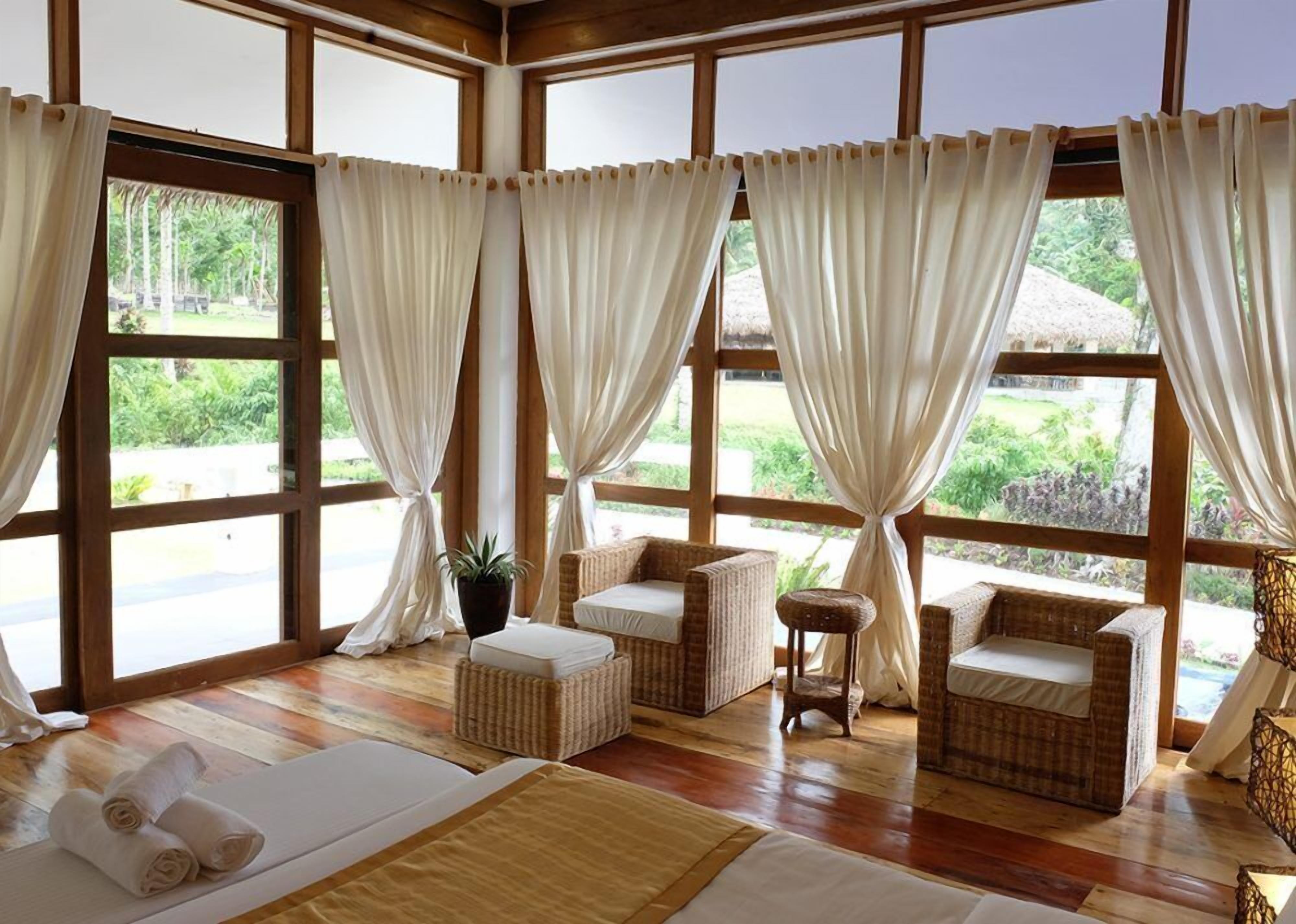 individually decorated, individually furnished, desk, bed sheets