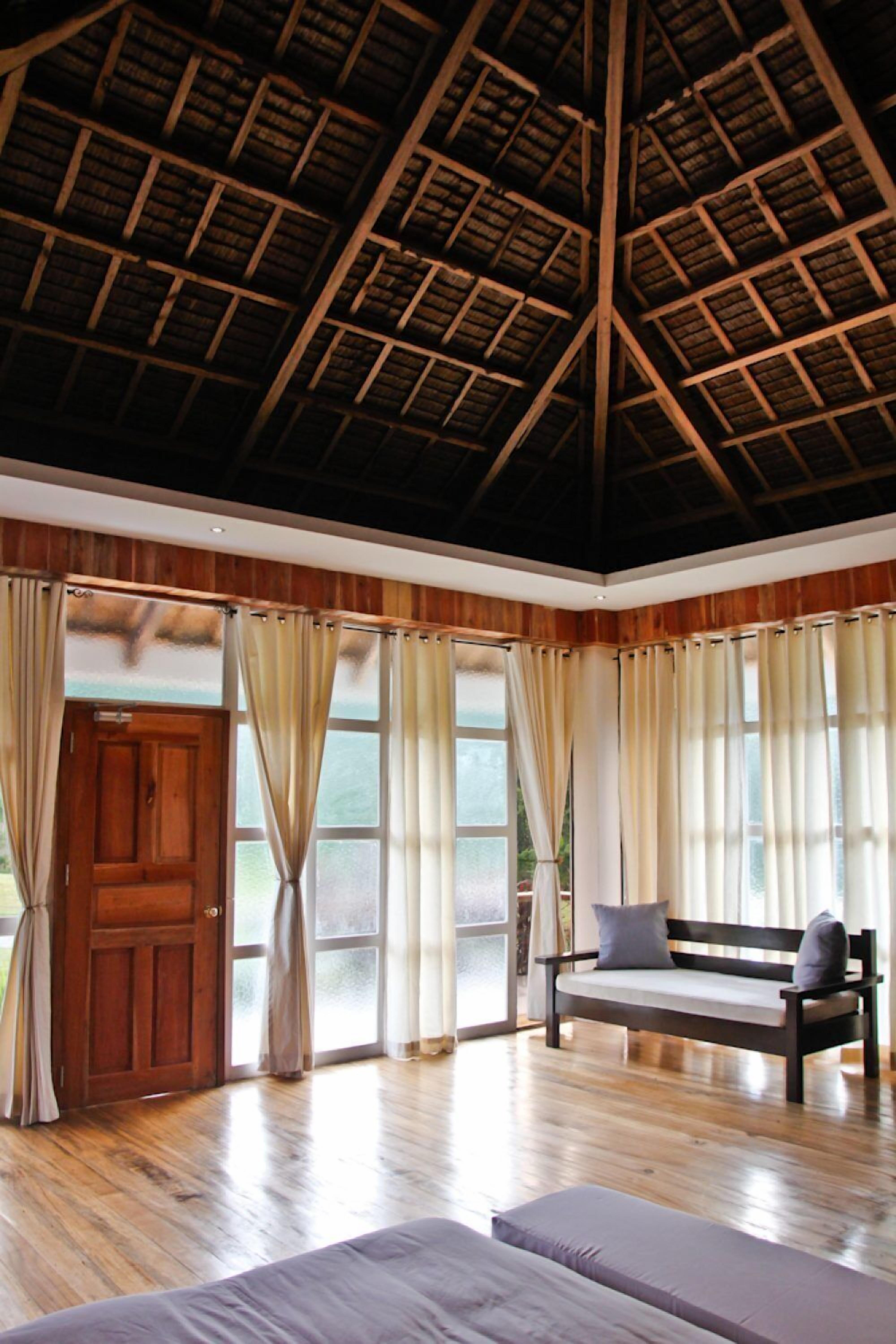 deluxe villa | living room | flat-screen tv