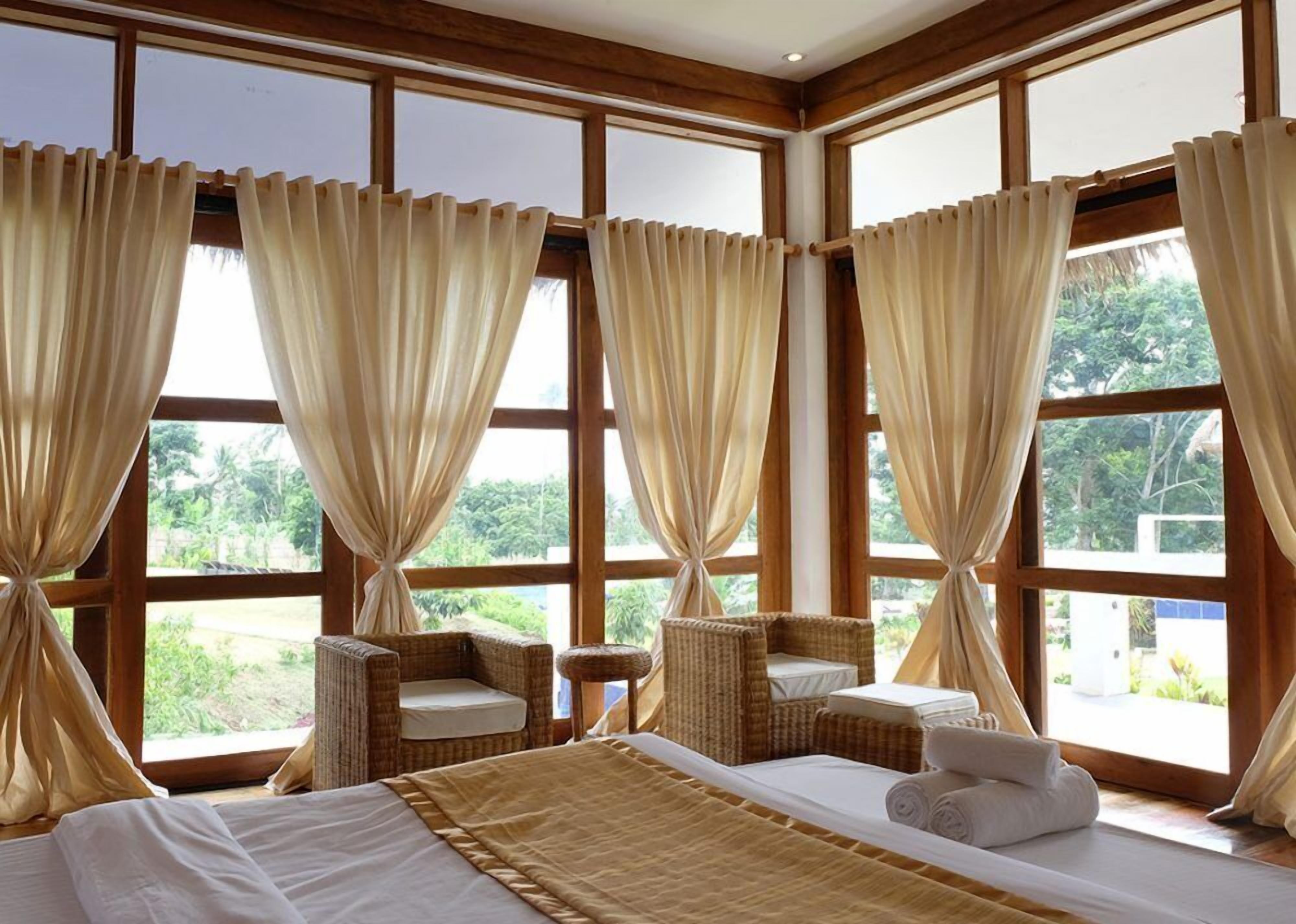 individually decorated, individually furnished, desk, bed sheets